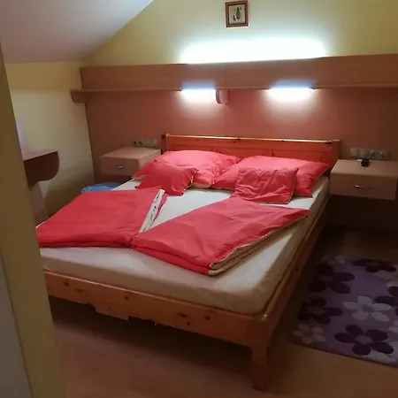 Czermann Panzio Es Etterem Oroszlany