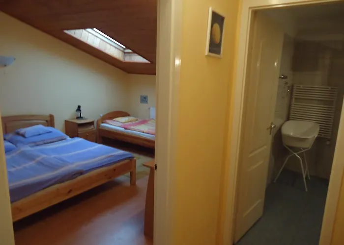 بيت ضيافة Czermann Panzio Es Etterem 3*